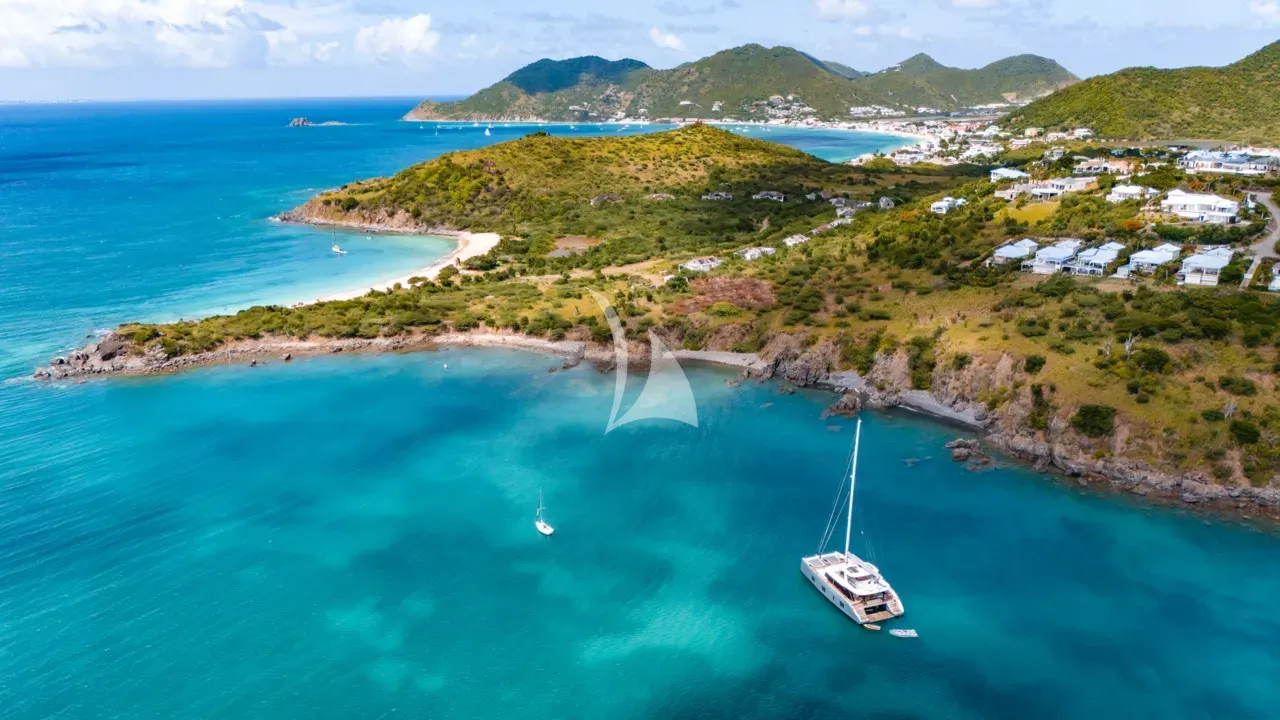 Luxury Crewed Catamaran MANA KAI photo 4