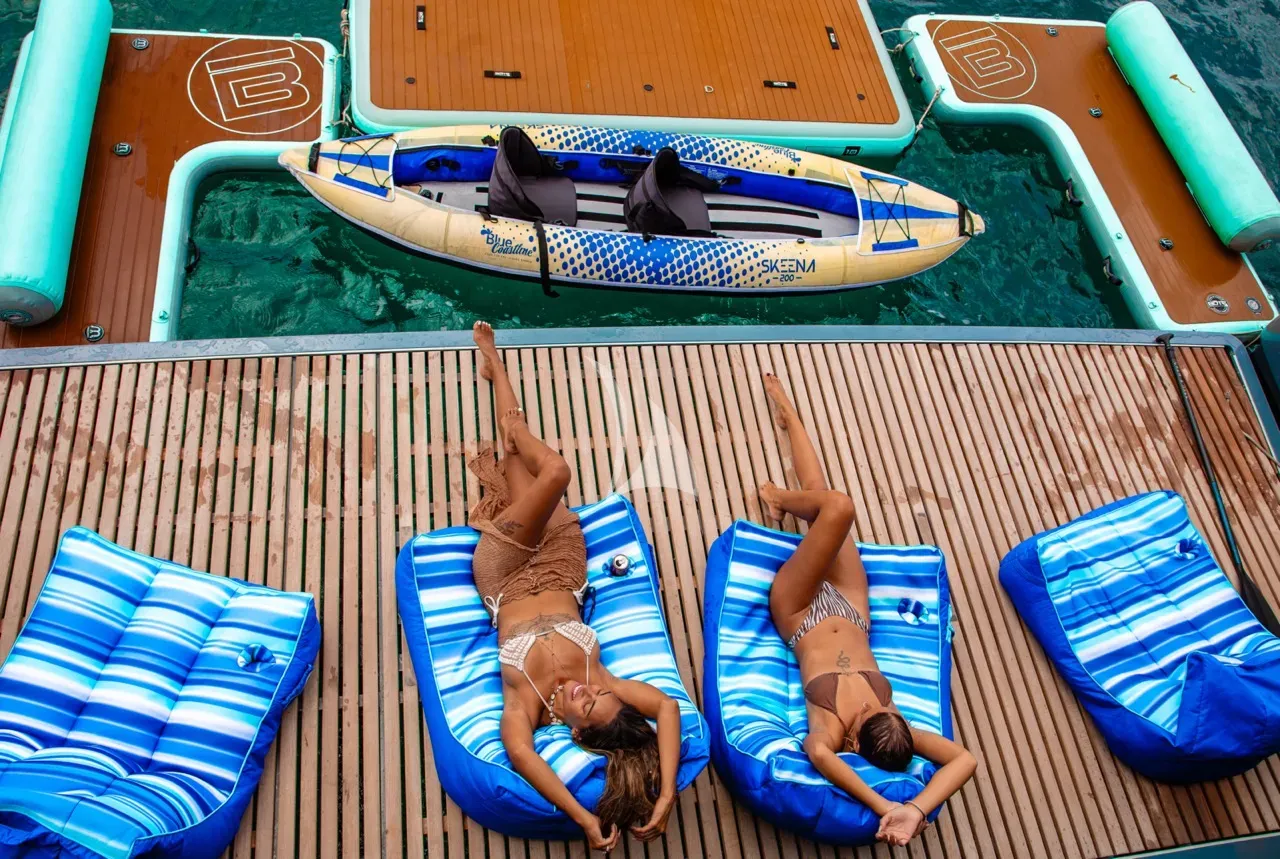 Luxury Crewed Catamaran MANA KAI photo 7