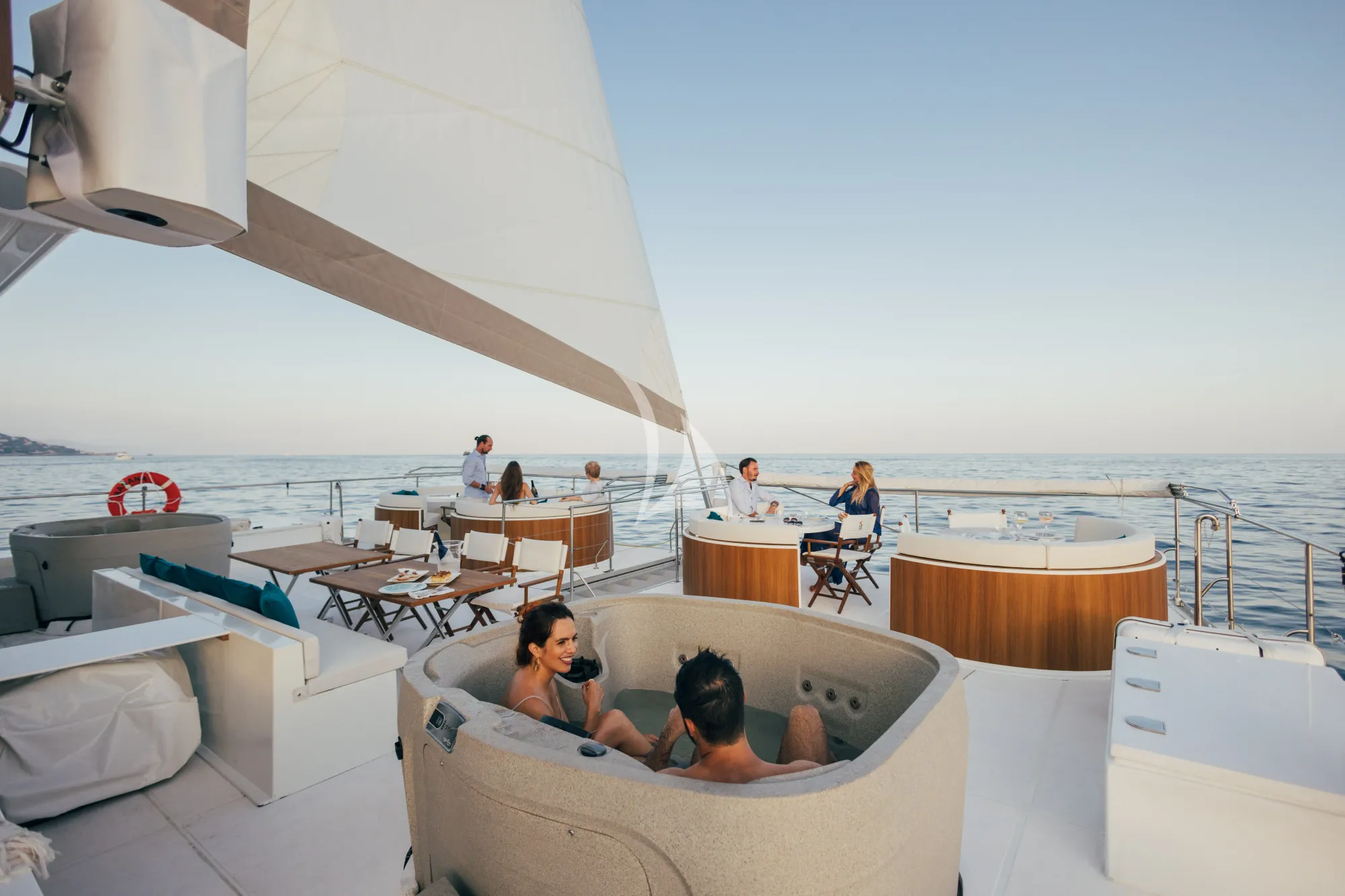 Charter Catamaran MANANA photo 5