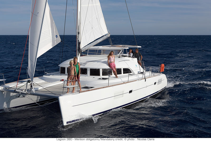 Bareboat Catamaran MANATEE