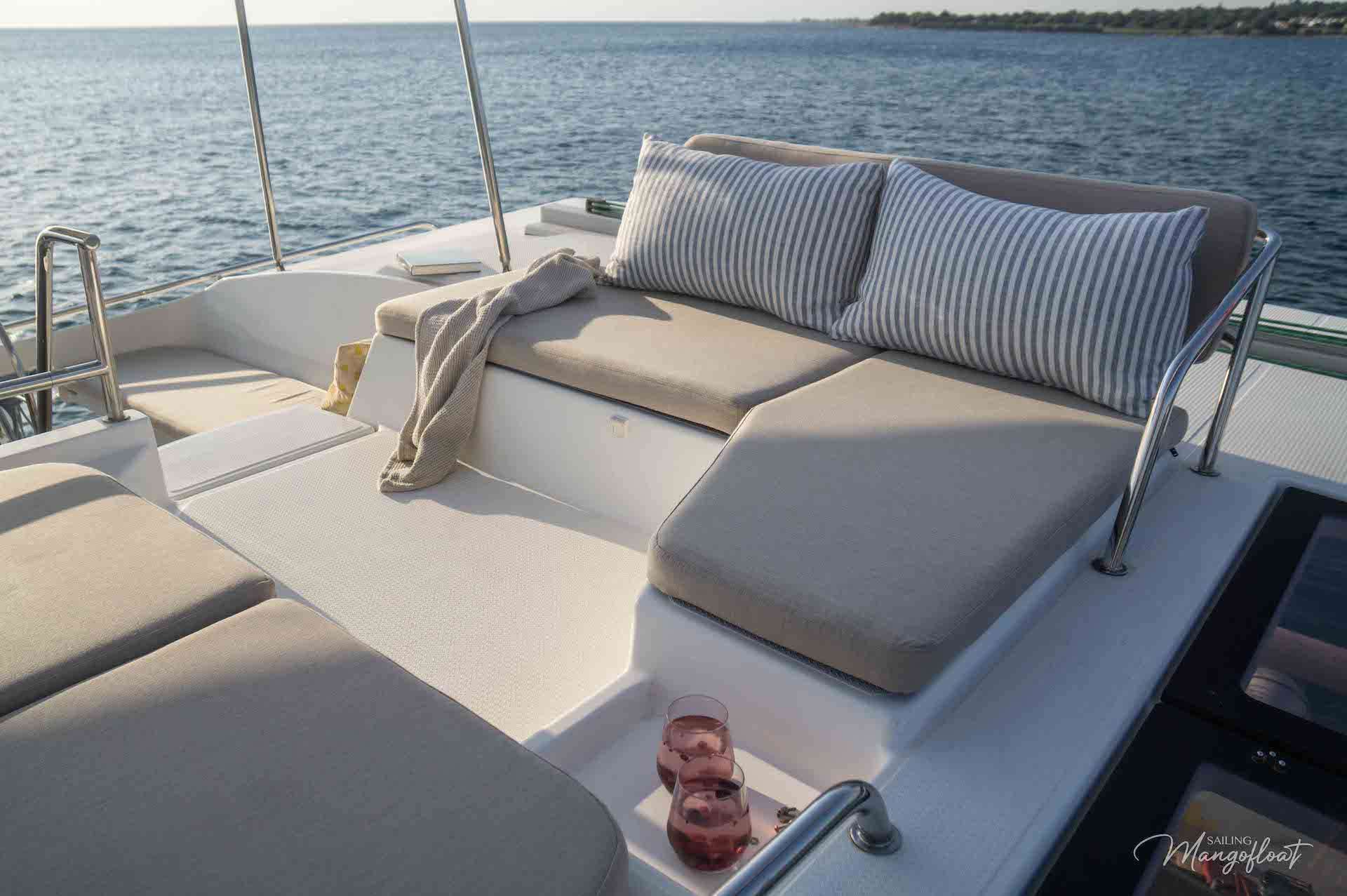 Crewed Catamaran MANGOFLOAT photo 5