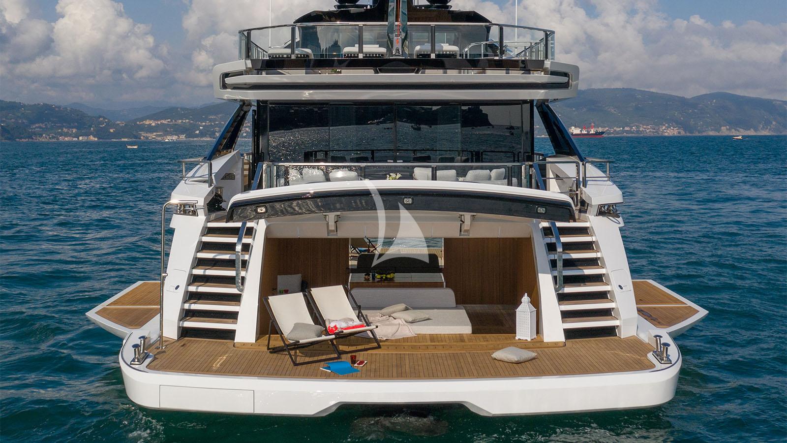 Luxury Crewed Motor Yacht MANGUSTA GRANSPORT 45 photo 7