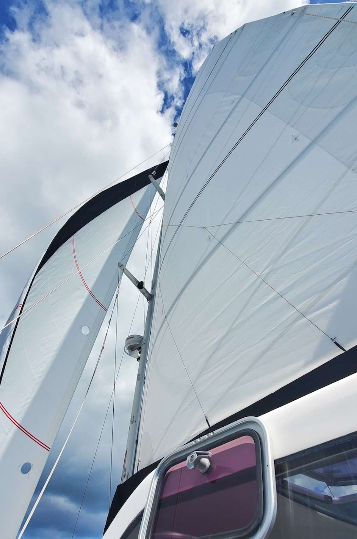 Crewed Catamaran MANNA photo 3