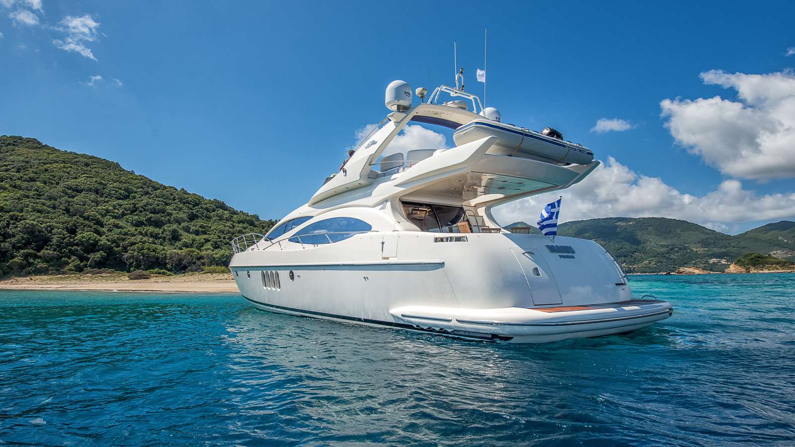 Crewed Motor Yacht MANU photo 4