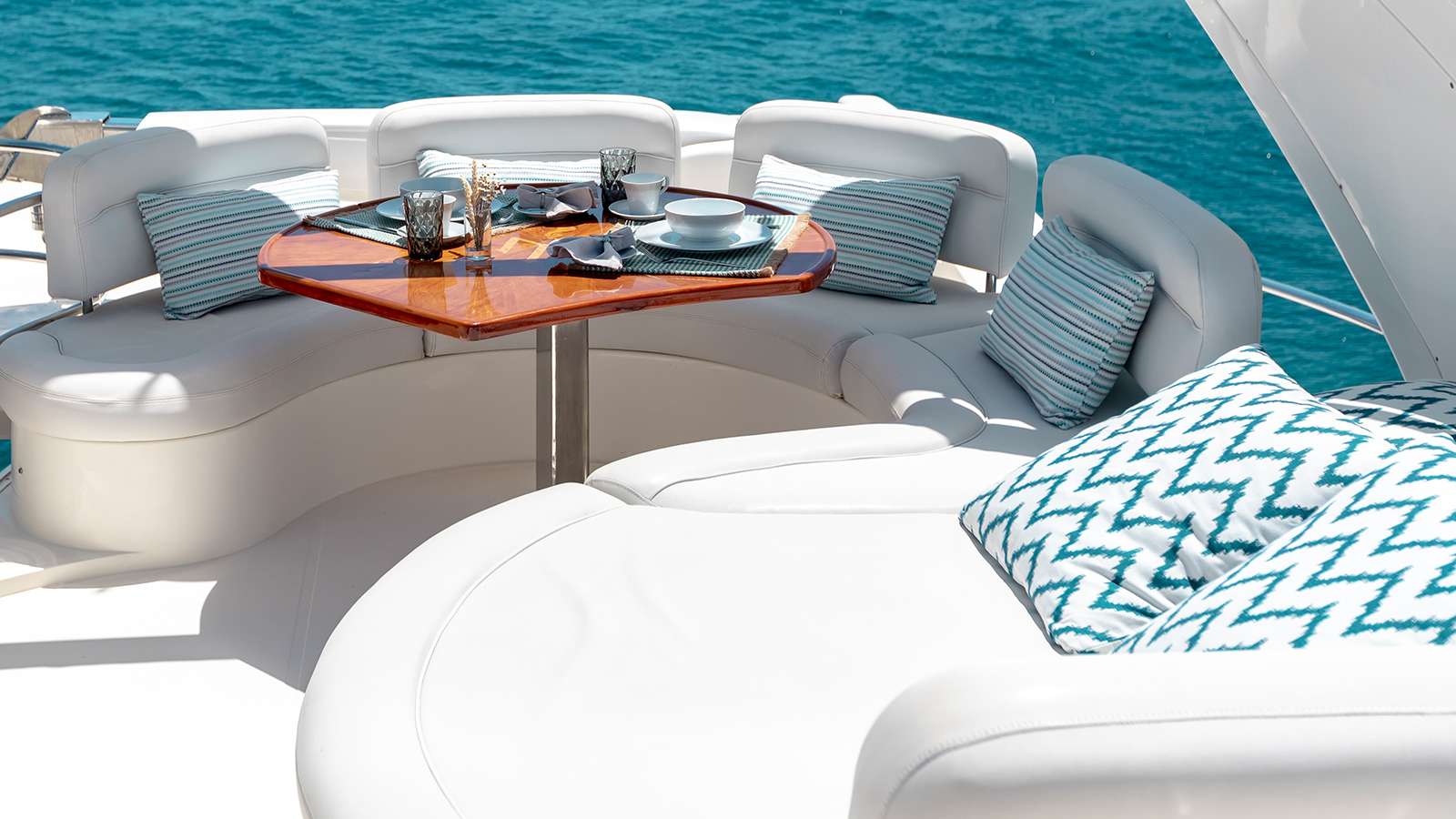 Crewed Motor Yacht MANU photo 7
