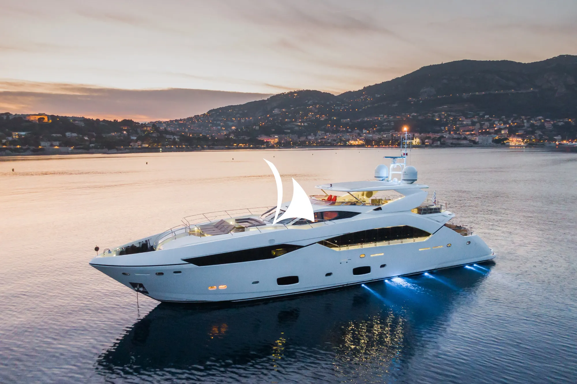 Luxury Crewed Motor Yacht MAORO photo 4