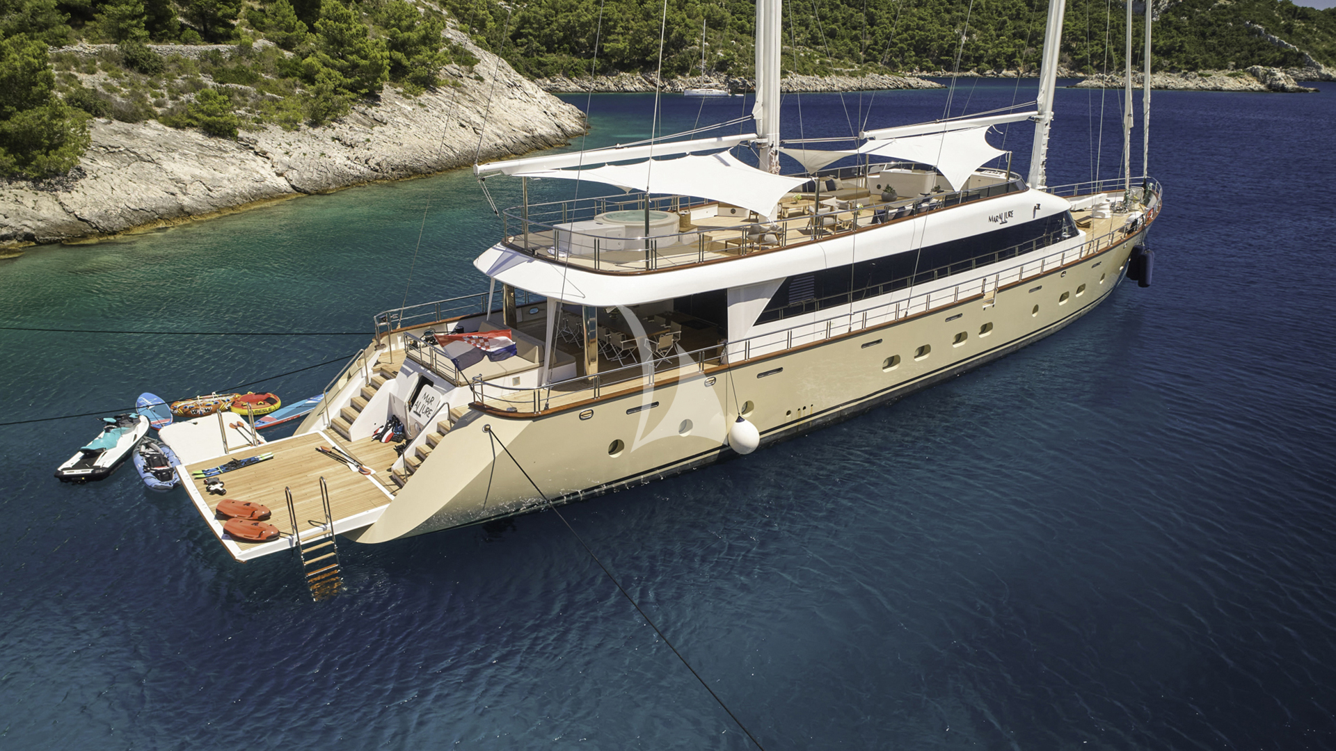 Luxury Sailing Yacht MARALLURE photo 3