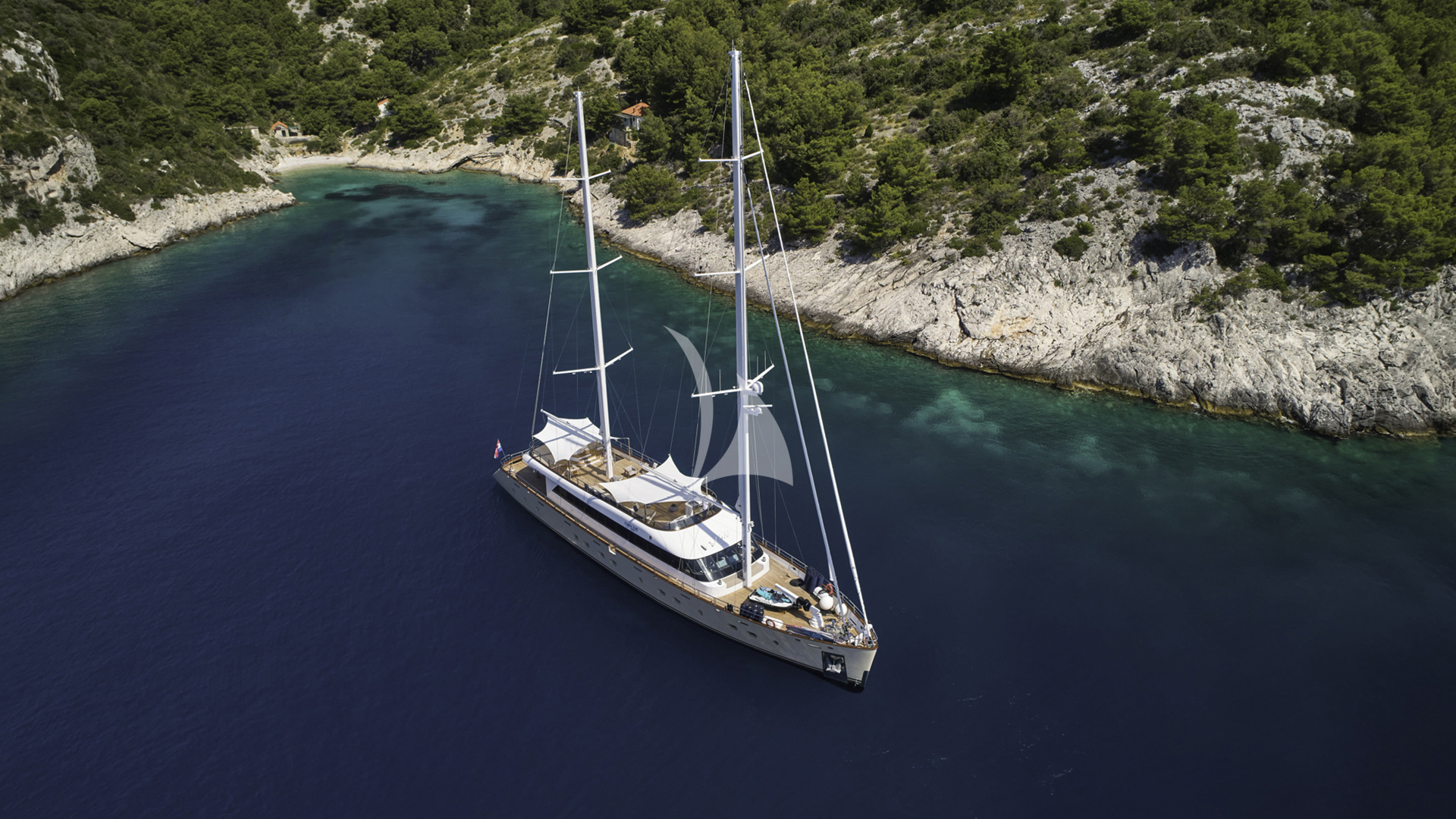 Luxury Sailing Yacht MARALLURE photo 4