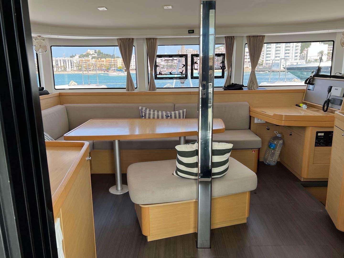 Crewed Catamaran MARES photo 3