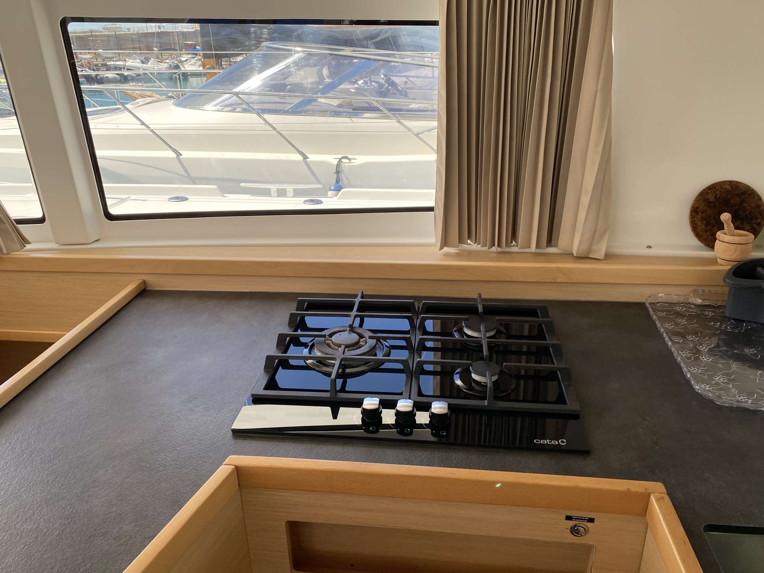 Crewed Catamaran MARES photo 6