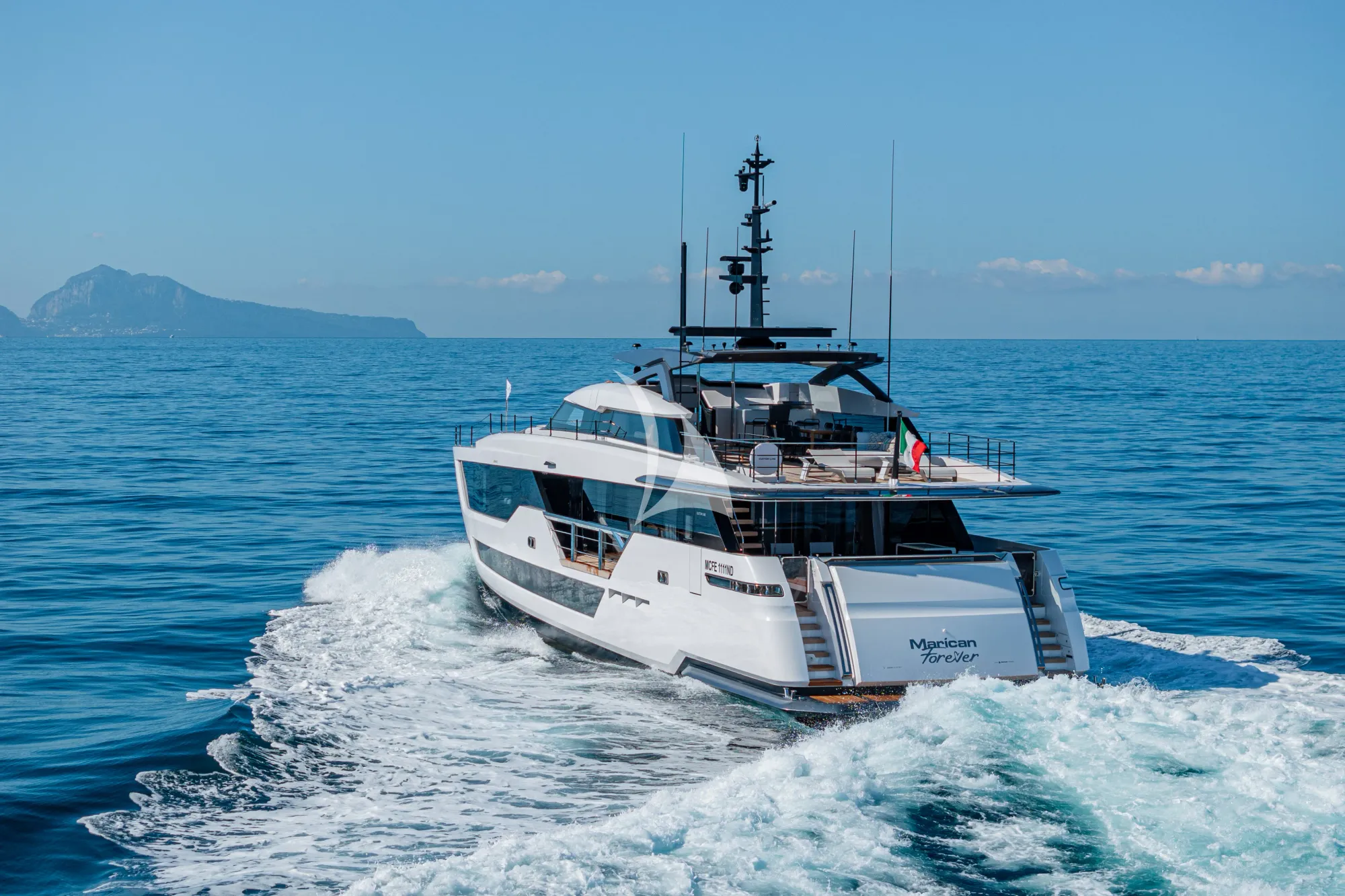 Luxury Crewed Motor Yacht MARICAN FOREVER photo 4