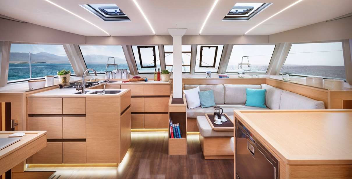 Crewed Catamaran MARIEL photo 4