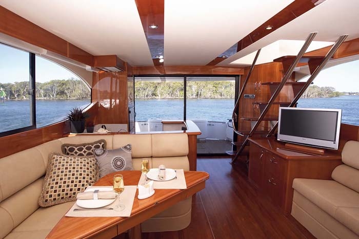 Crewed Motor Yacht Maritimo 48 photo 4