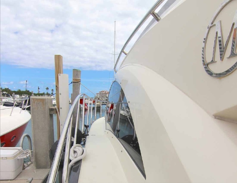 Crewed Motor Yacht Marquis 40 SC photo 3