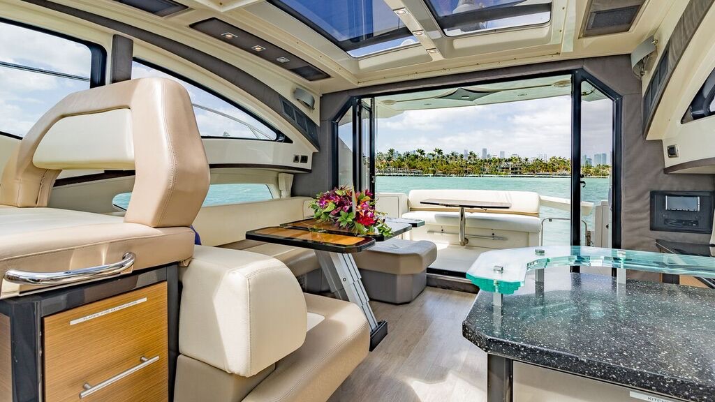 Crewed Motor Yacht Marquis 43 photo 7