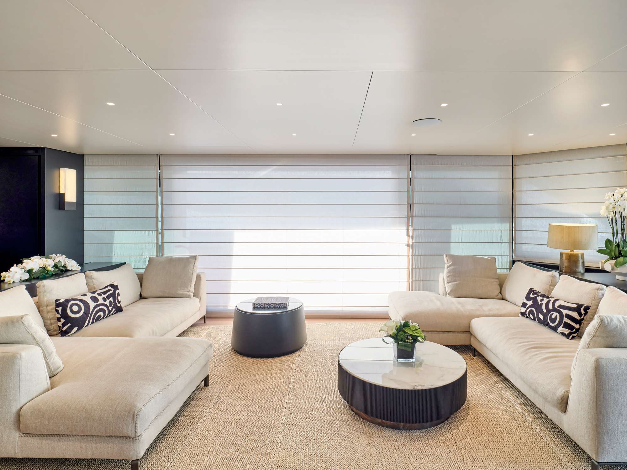 Luxury Crewed Motor Yacht MARY photo 7