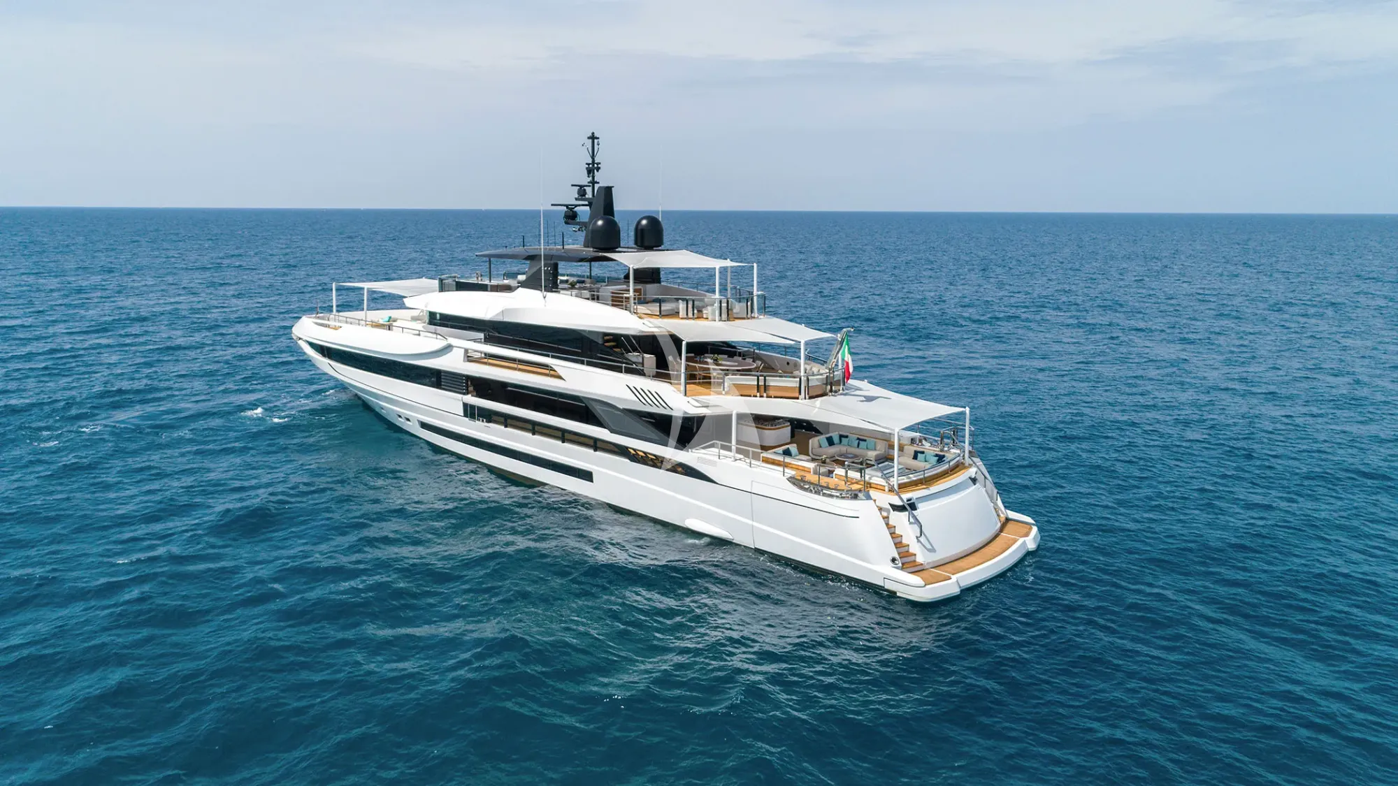 Luxury Crewed Motor Yacht MAVERICK photo 3
