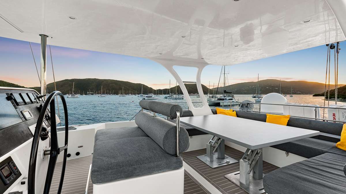 Crewed Catamaran MAVERICK photo 7