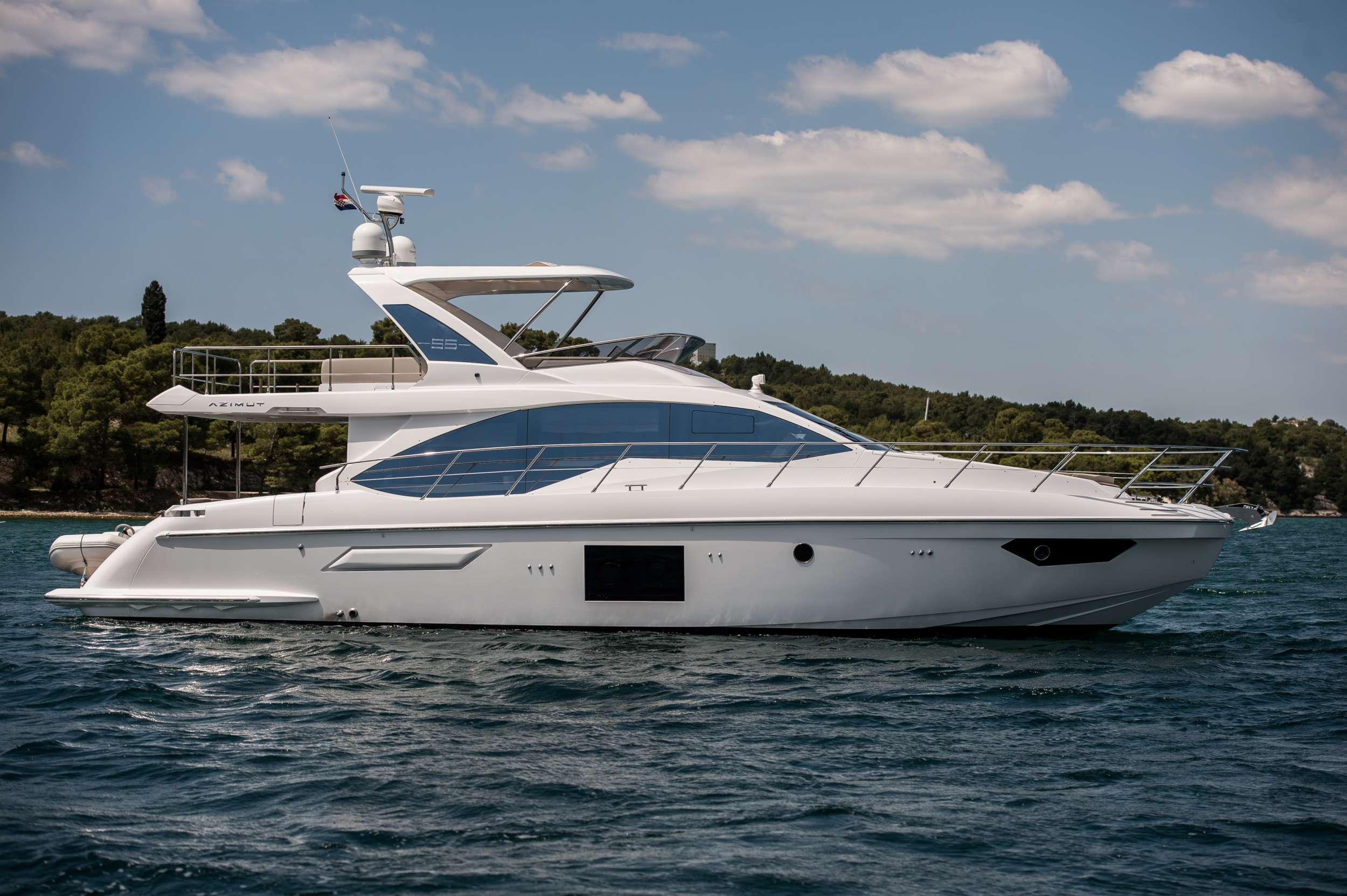 Luxury Crewed Motor Yacht MAWI
