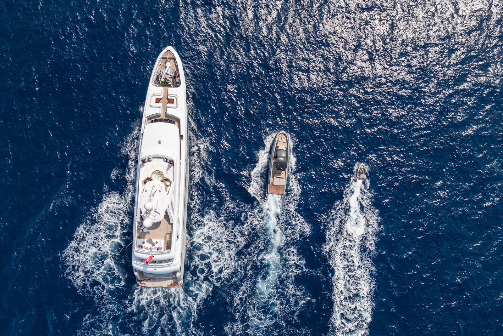 Luxury Crewed Motor Yacht MAXIMILIAN MMIV photo 6