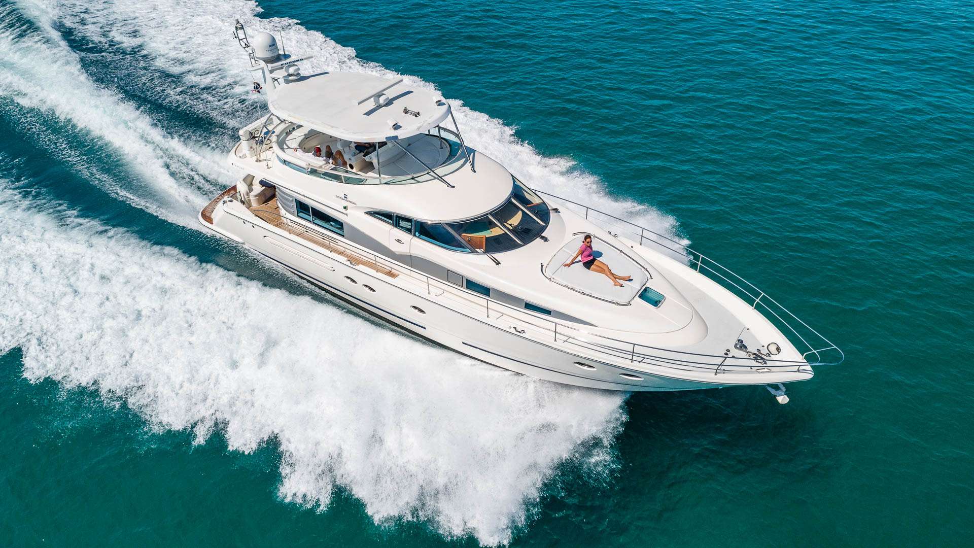 Luxury Motor Yacht MAXIMUS