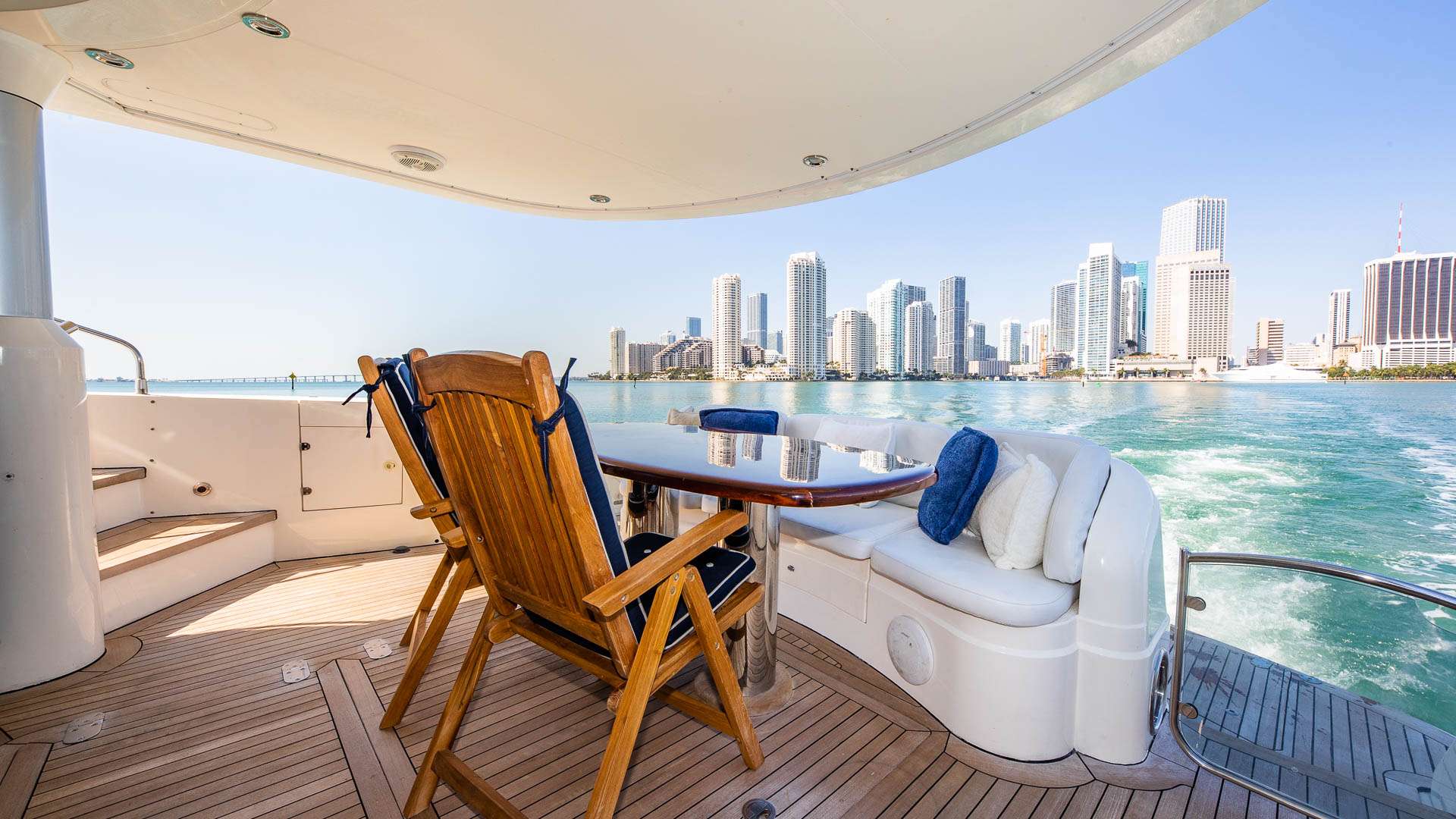 Luxury Motor Yacht MAXIMUS photo 5