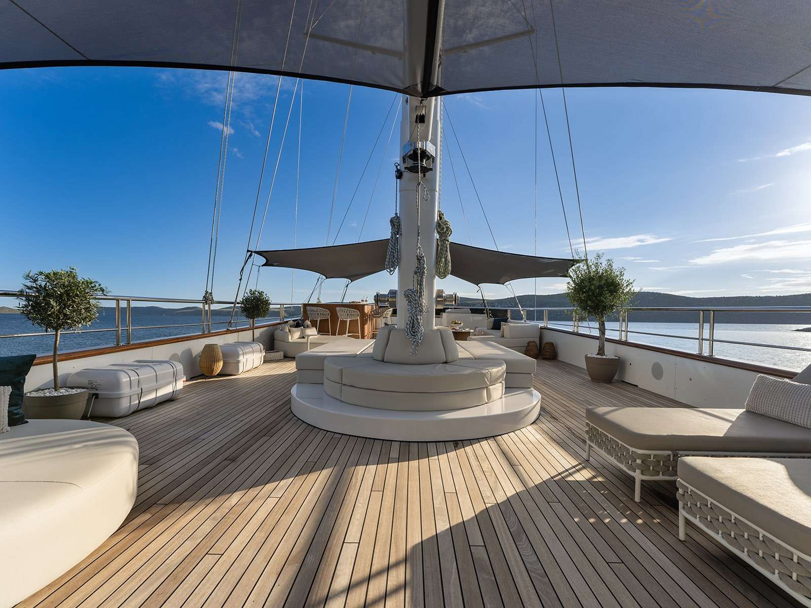 Luxury Crewed Sailing Yacht MAXITA photo 7