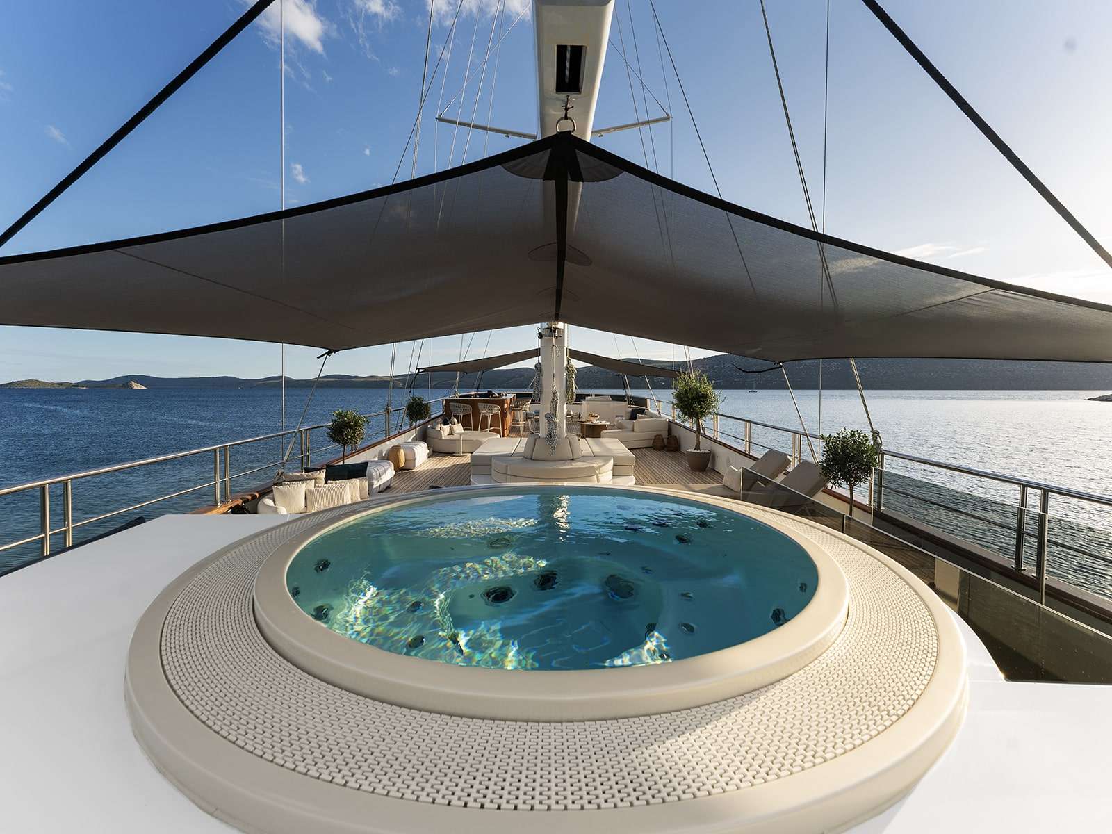 Luxury Crewed Sailing Yacht MAXITA photo 8