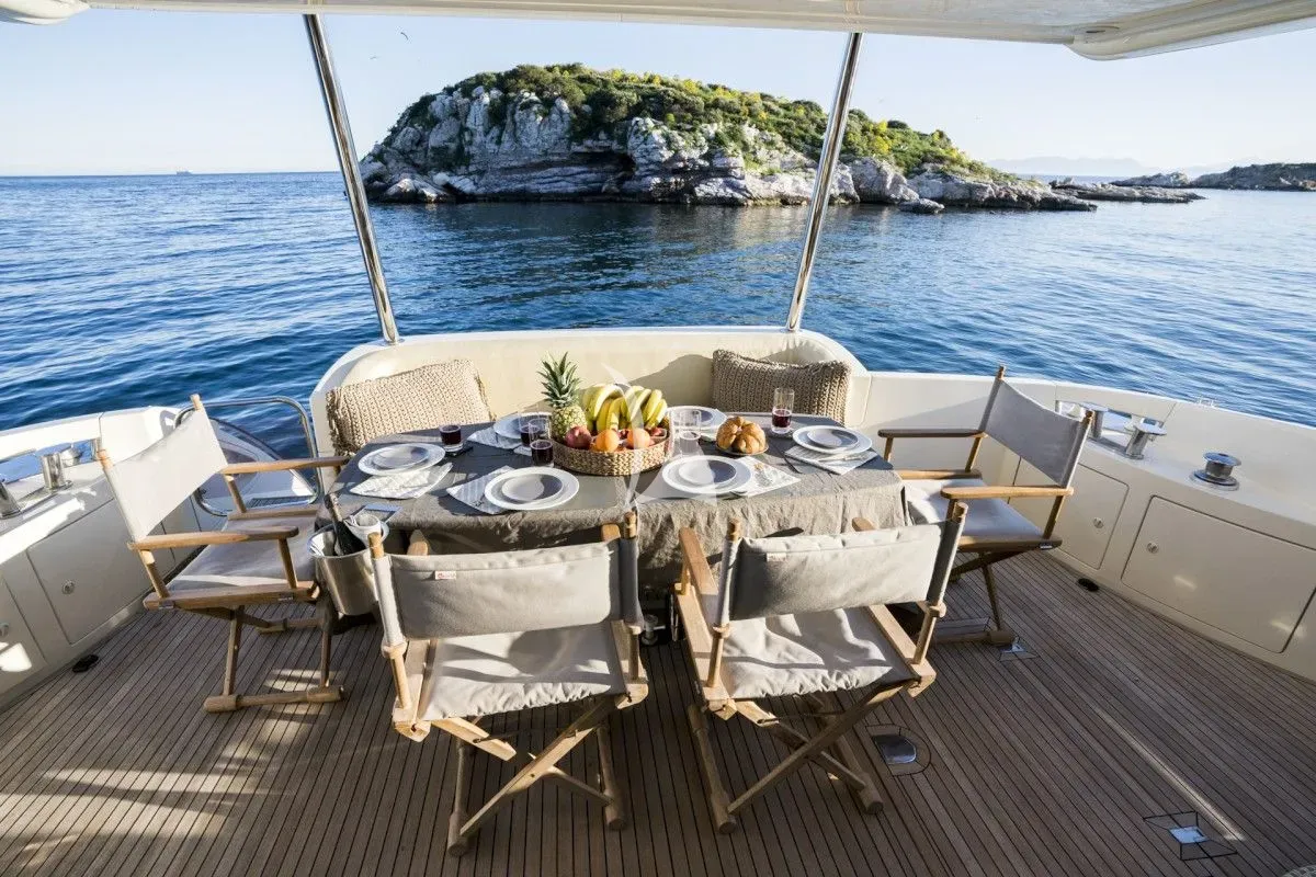 Crewed Motor Yacht MEDUSA photo 6
