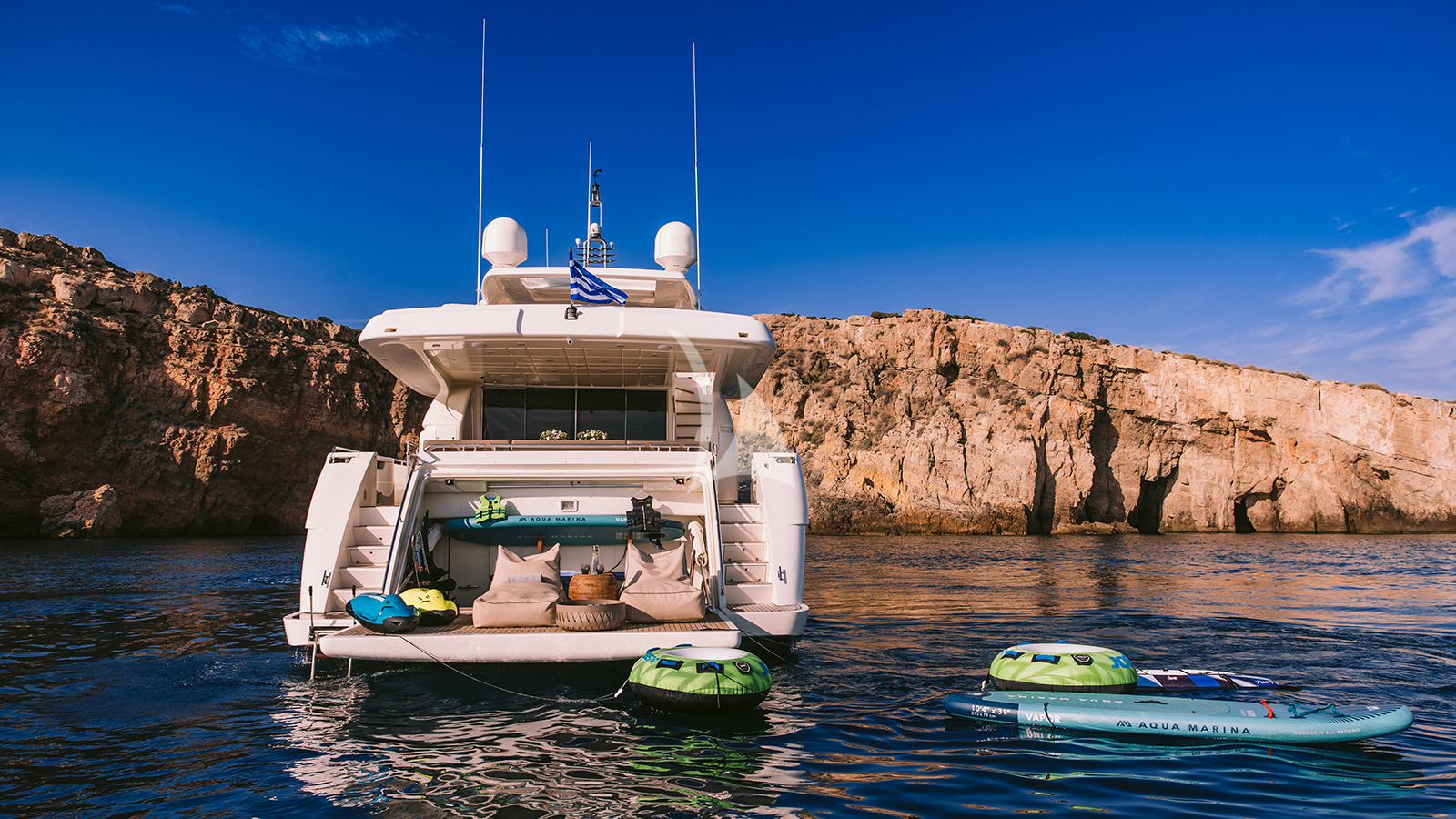 Luxury Crewed Motor Yacht MELI photo 5