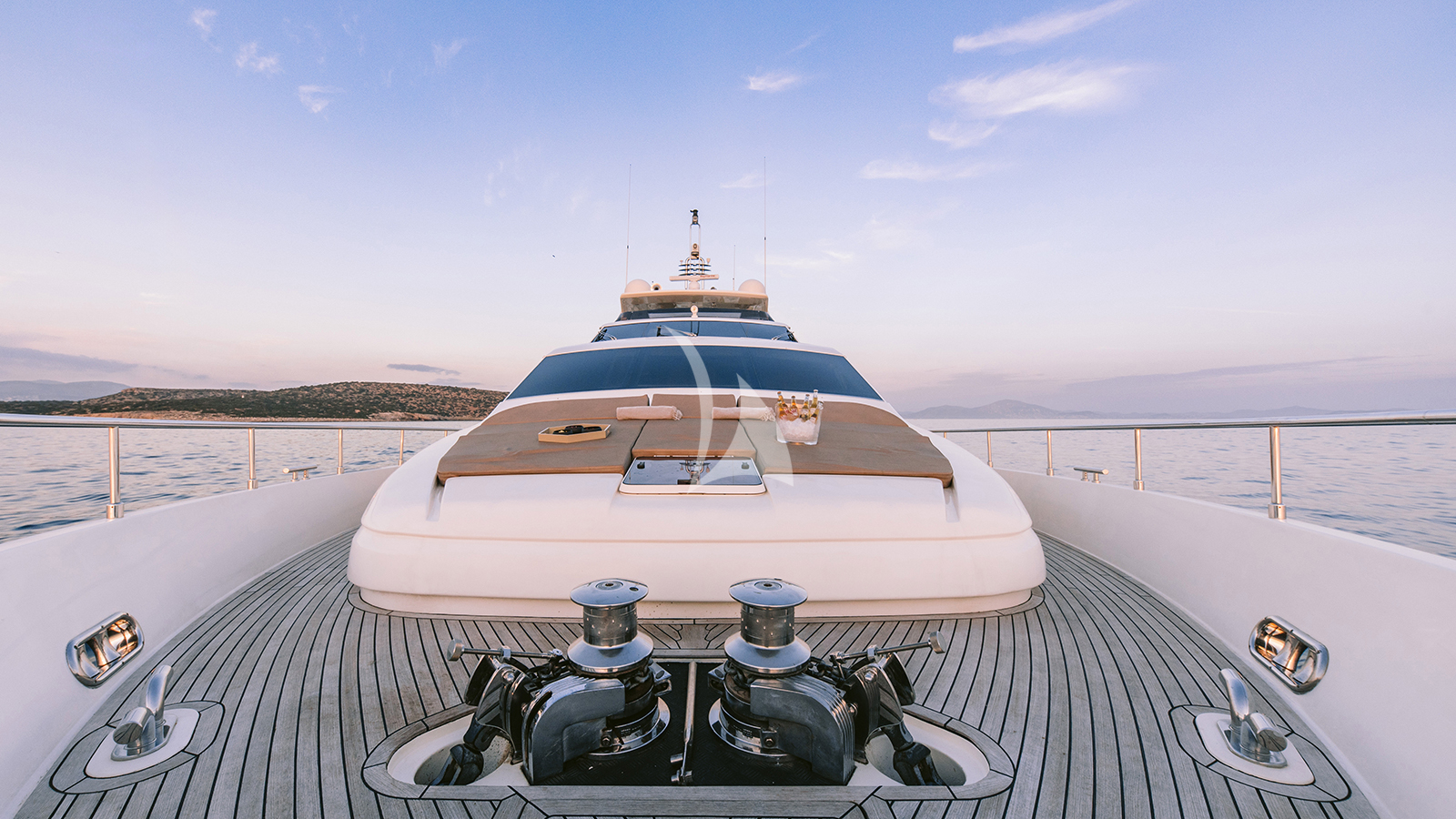 Luxury Crewed Motor Yacht MELI photo 7