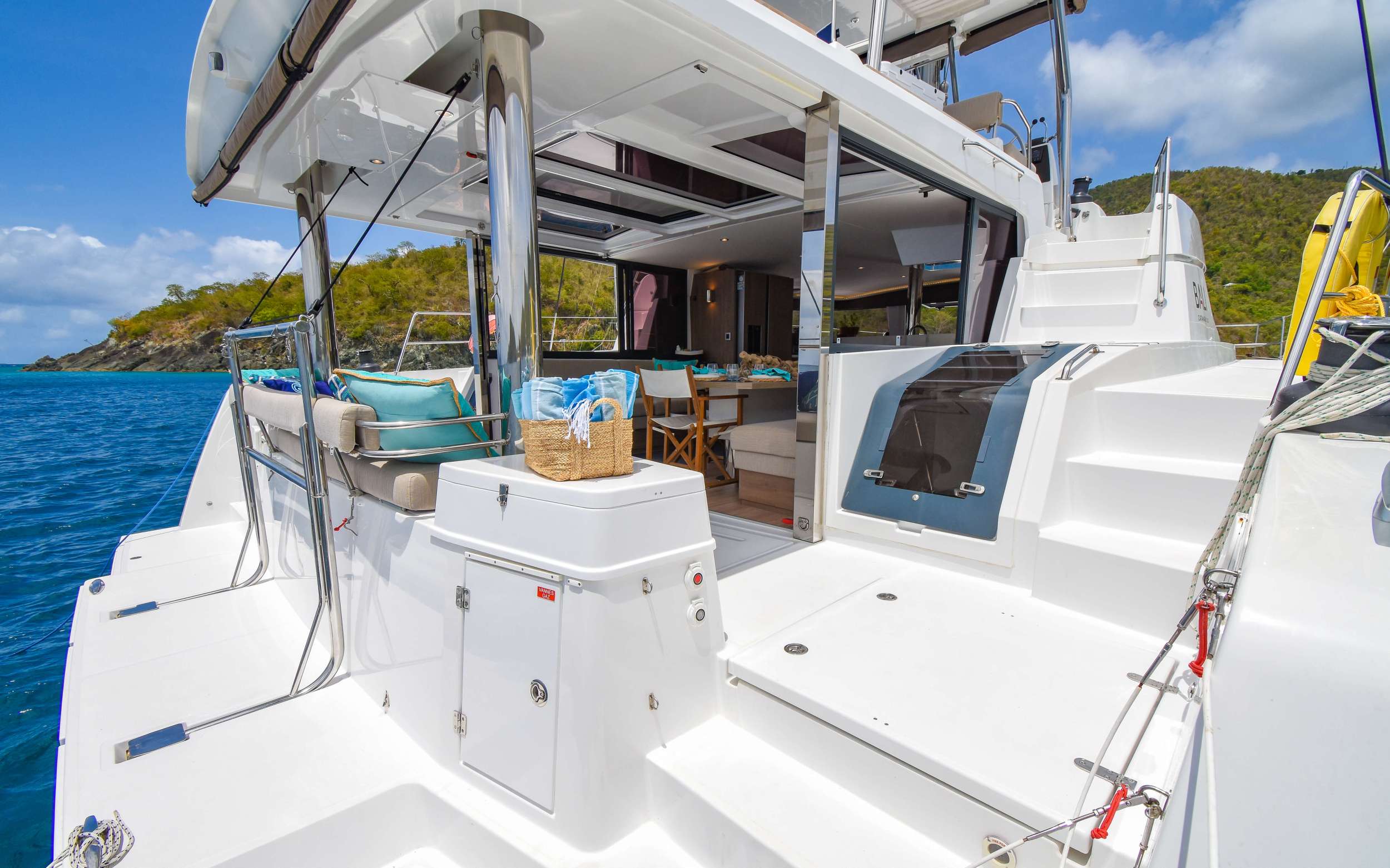 Crewed Catamaran MEMENTO AMORI photo 8