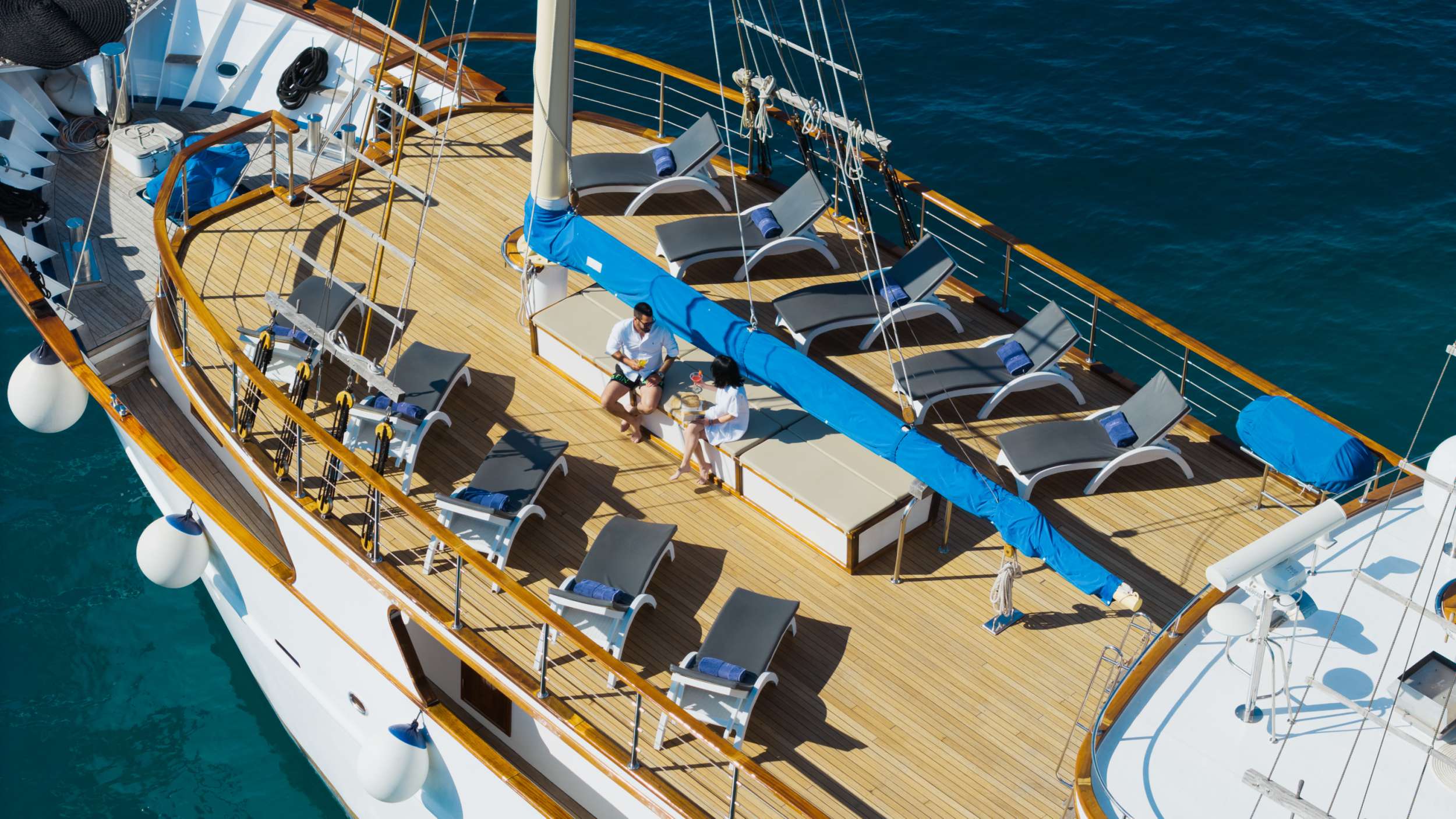 Crewed Sailing Yacht MENDULA photo 3