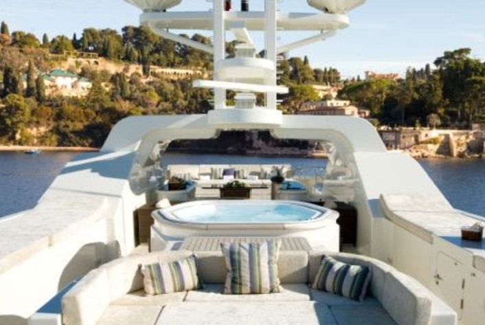 Luxury Crewed Motor Yacht MERCURY photo 3