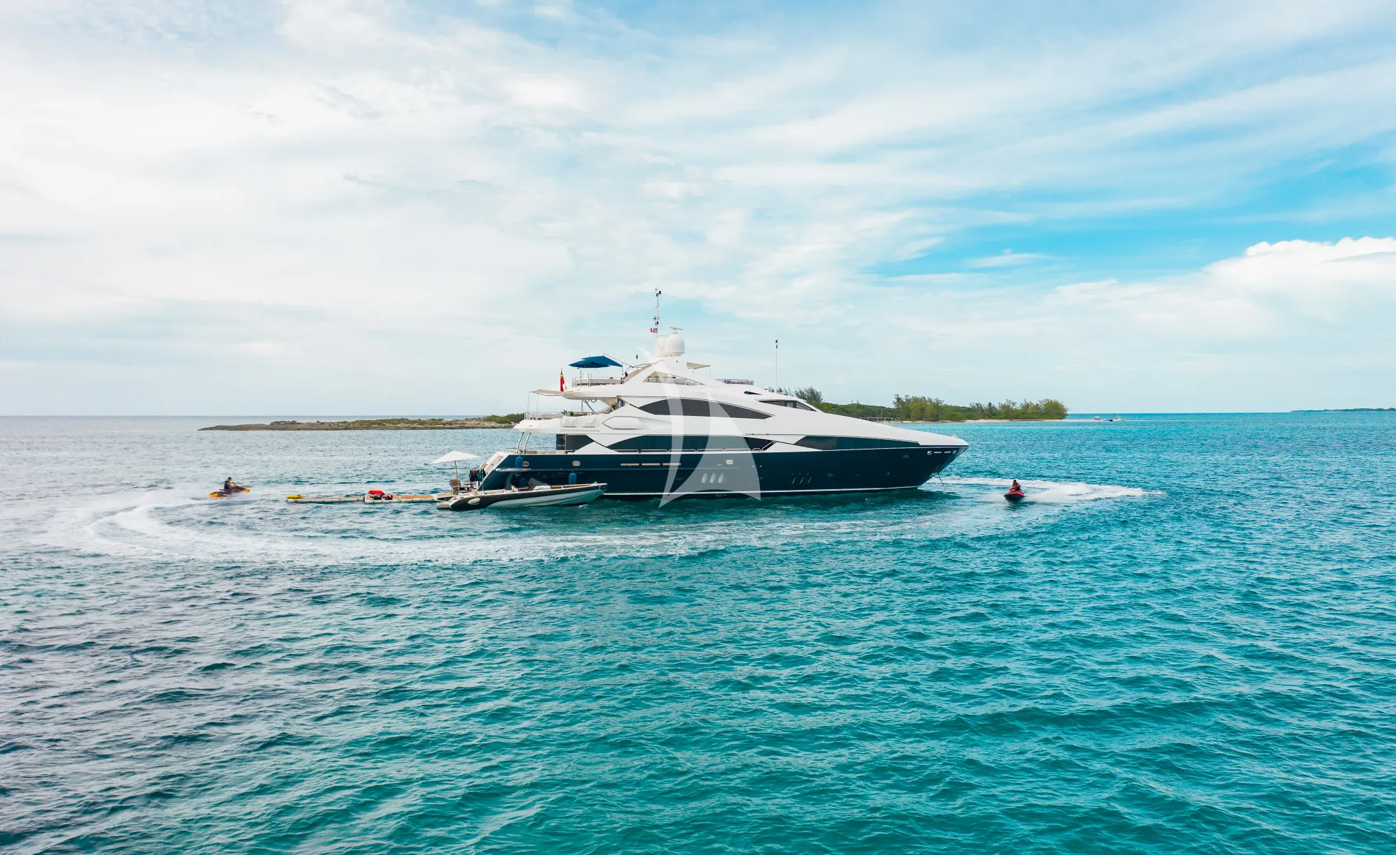 Luxury Crewed Motor Yacht MERCY photo 4