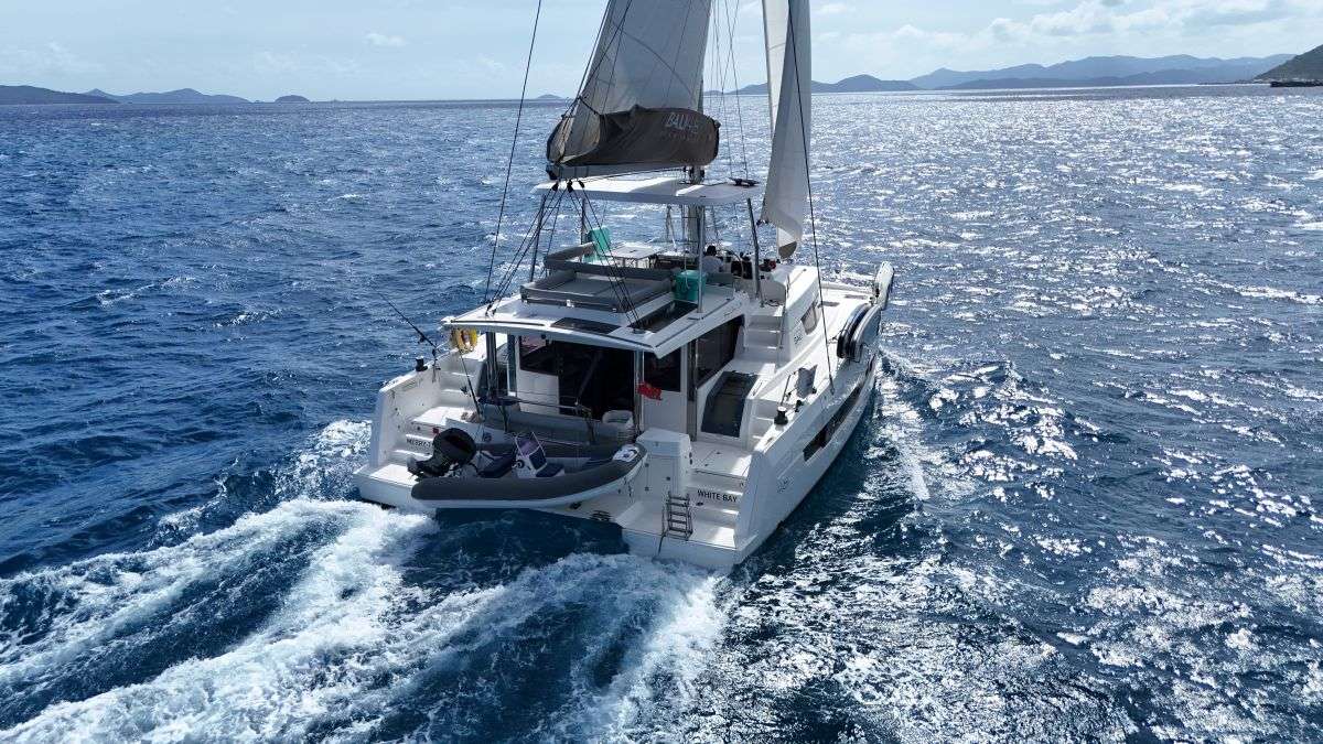 Luxury Crewed Catamaran MERRY TIME photo 3