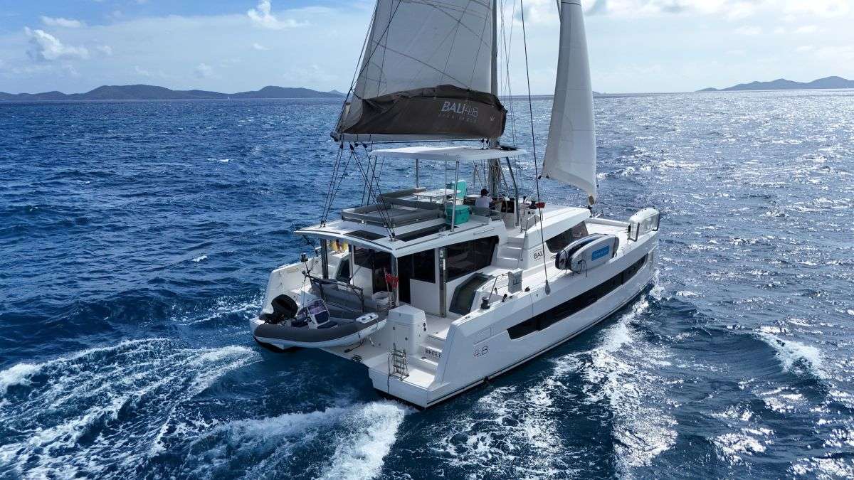 Luxury Crewed Catamaran MERRY TIME photo 4
