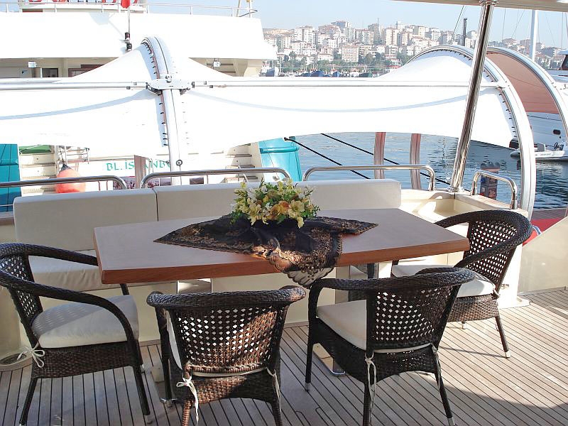 Luxury Crewed Motor Yacht MERVE photo 3