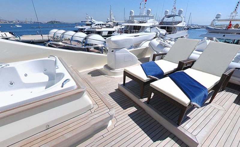 Luxury Crewed Motor Yacht MERVE photo 4