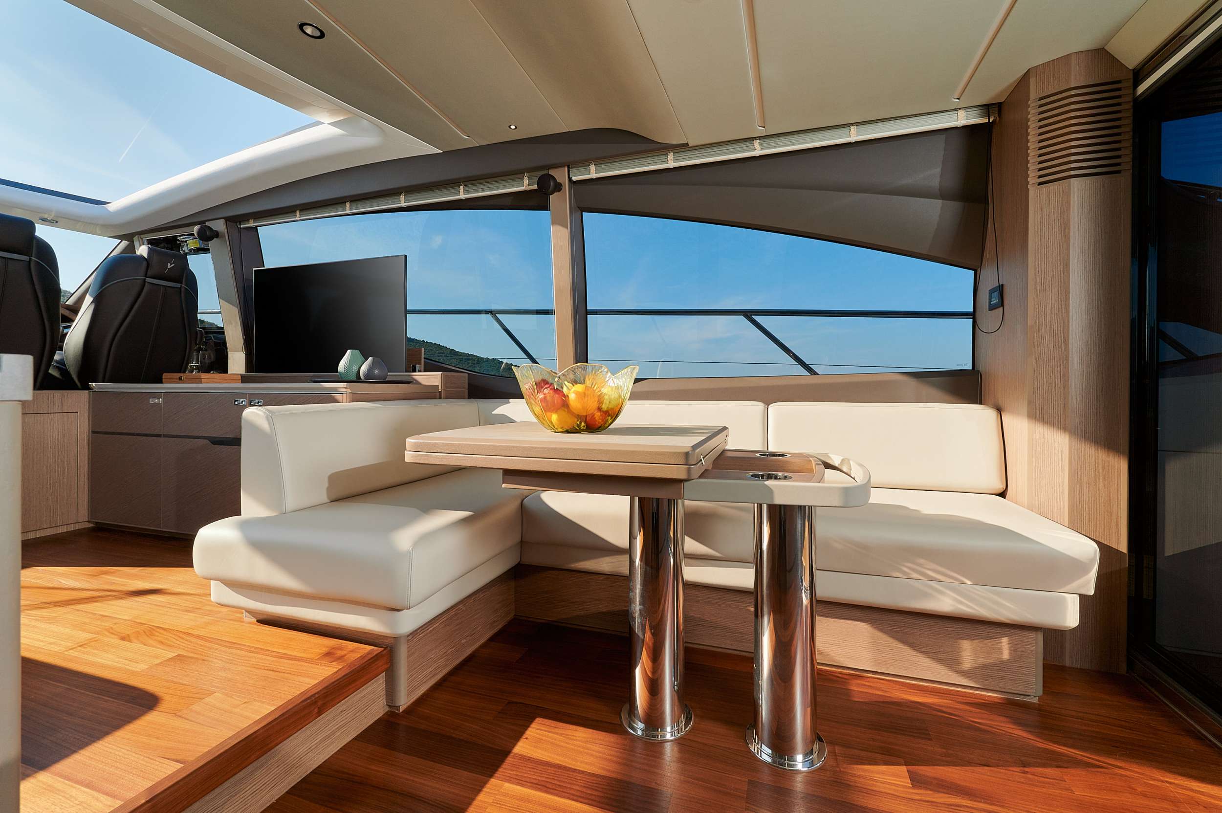 Crewed Motor Yacht MeSoFa photo 4