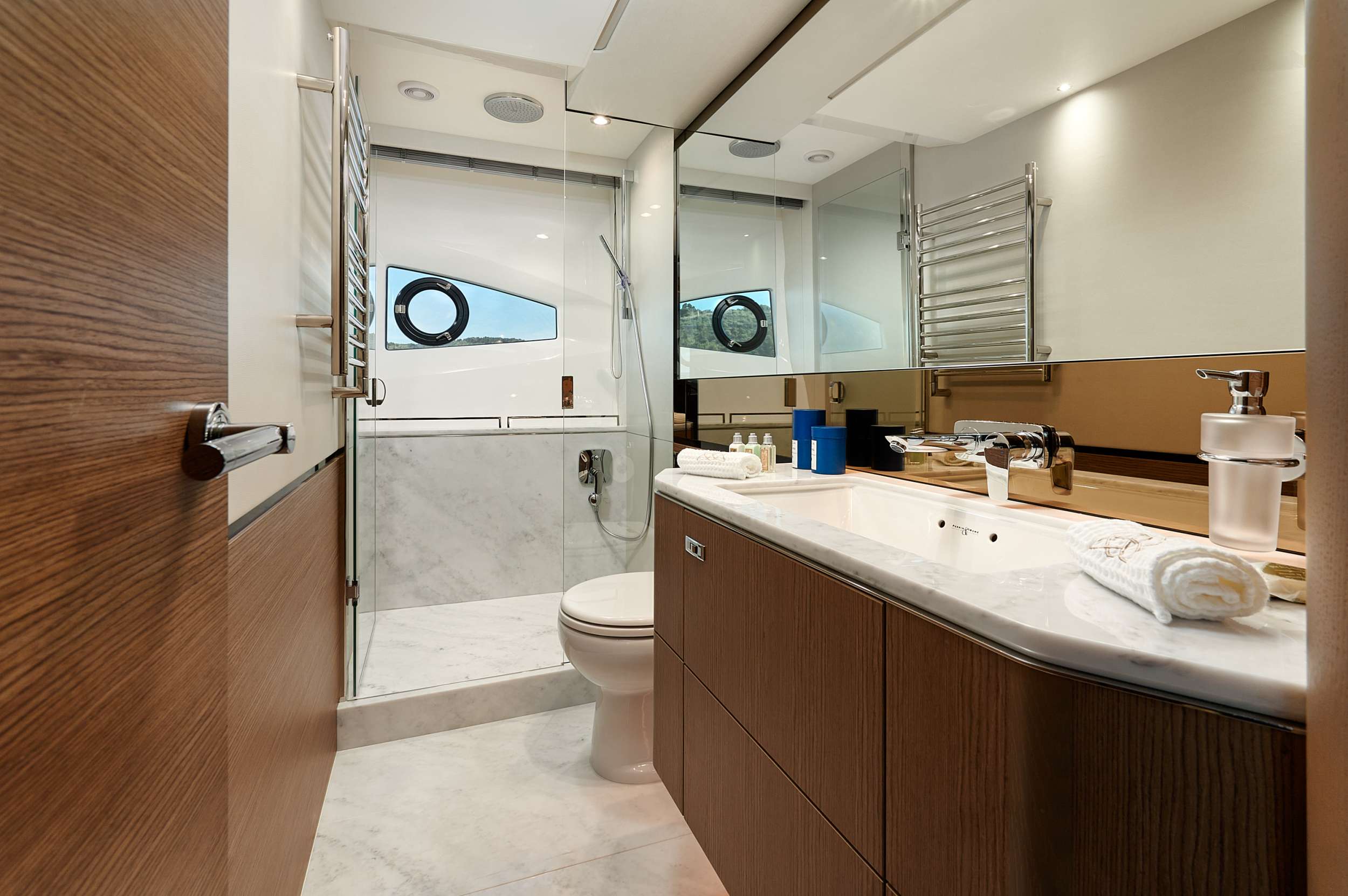 Crewed Motor Yacht MeSoFa photo 7