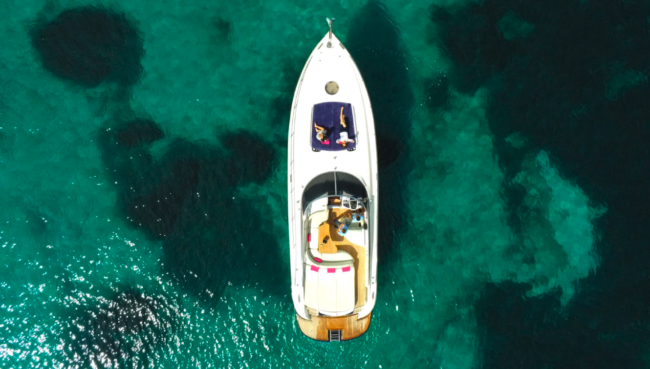 Crewed Motor Yacht Mig 43