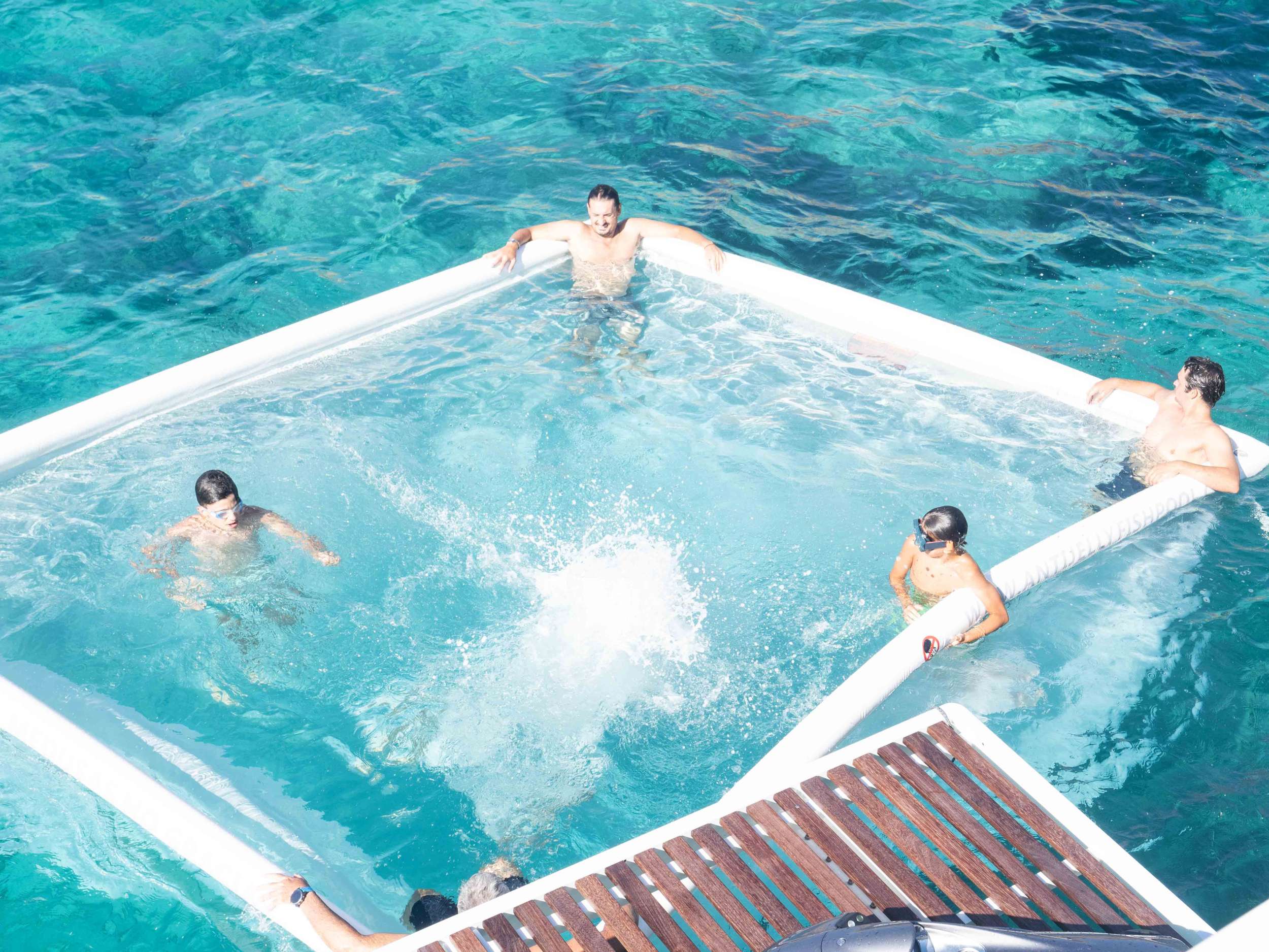 Crewed Catamaran MIM OCEAN 3 photo 8