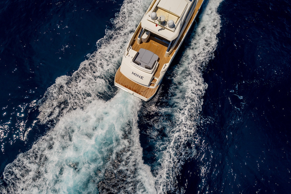 Luxury Crewed Motor Yacht MINE photo 6