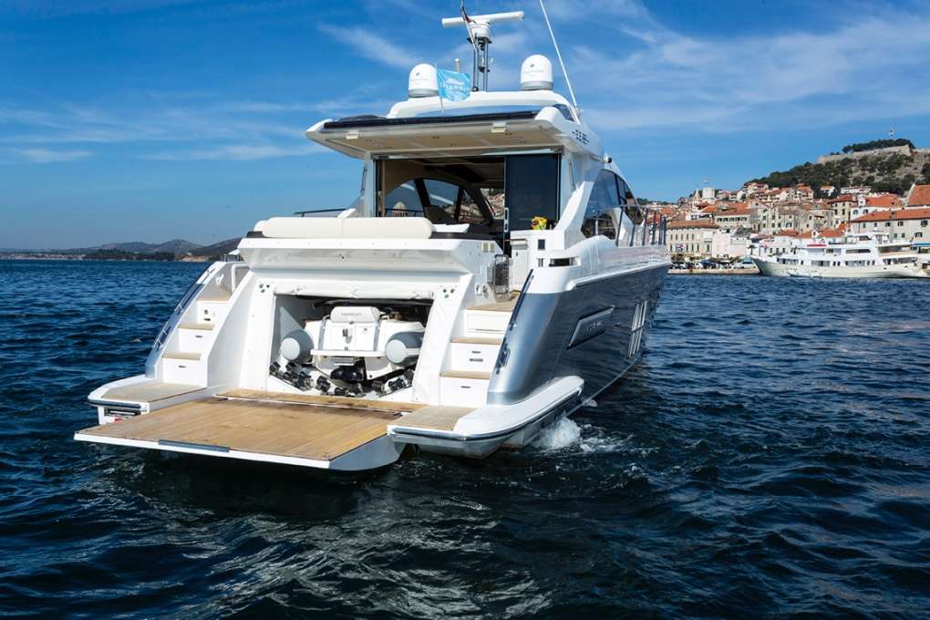 Luxury Crewed Motor Yacht MINI TOO photo 4