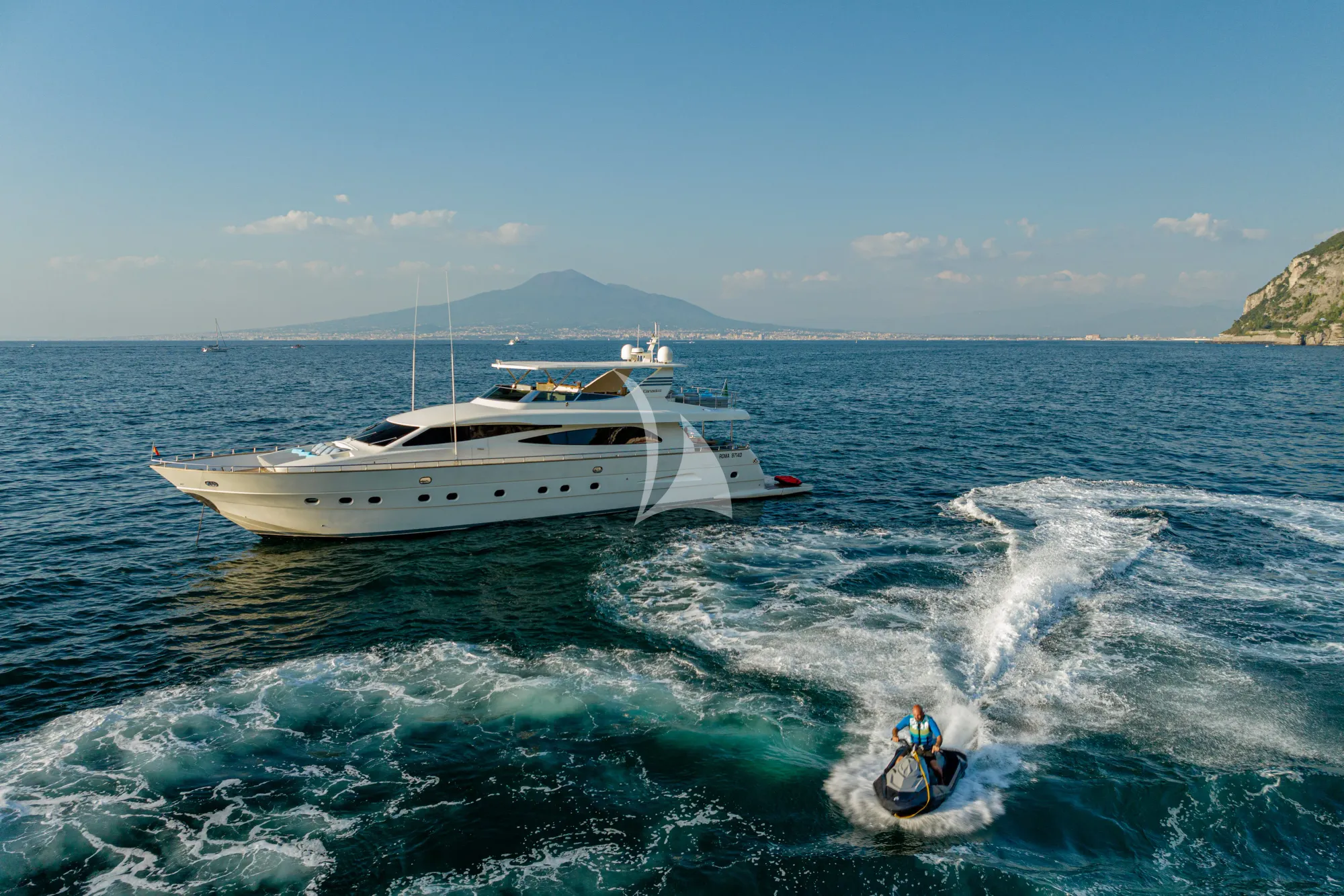 Luxury Crewed Motor Yacht MINOU photo 5