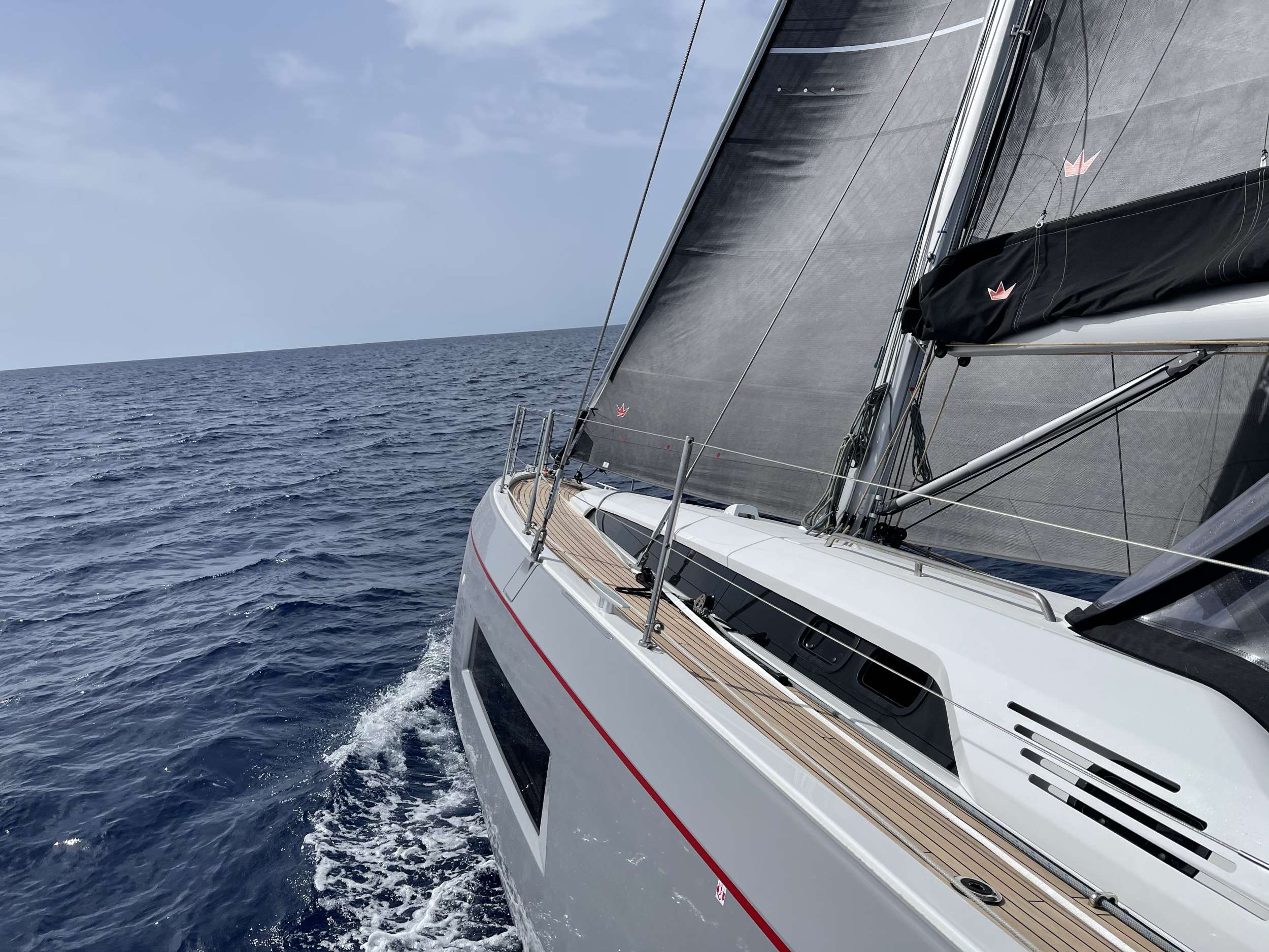 Crewed Sailing Yacht MIO SHI photo 4