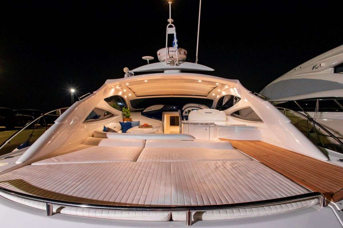Crewed Motor Yacht MIRA photo 5