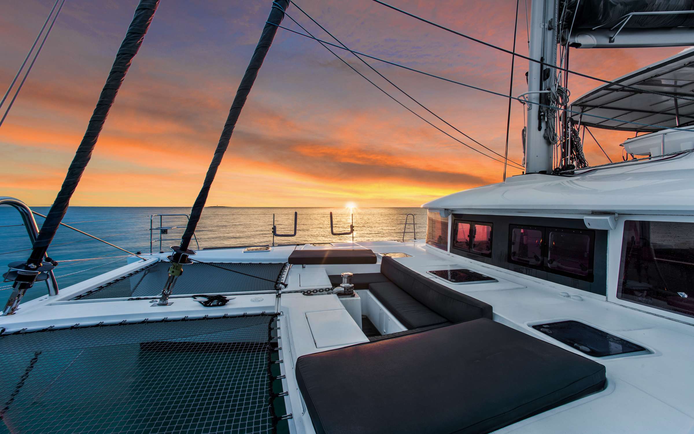 Luxury Crewed Catamaran MIRA SOL photo 4