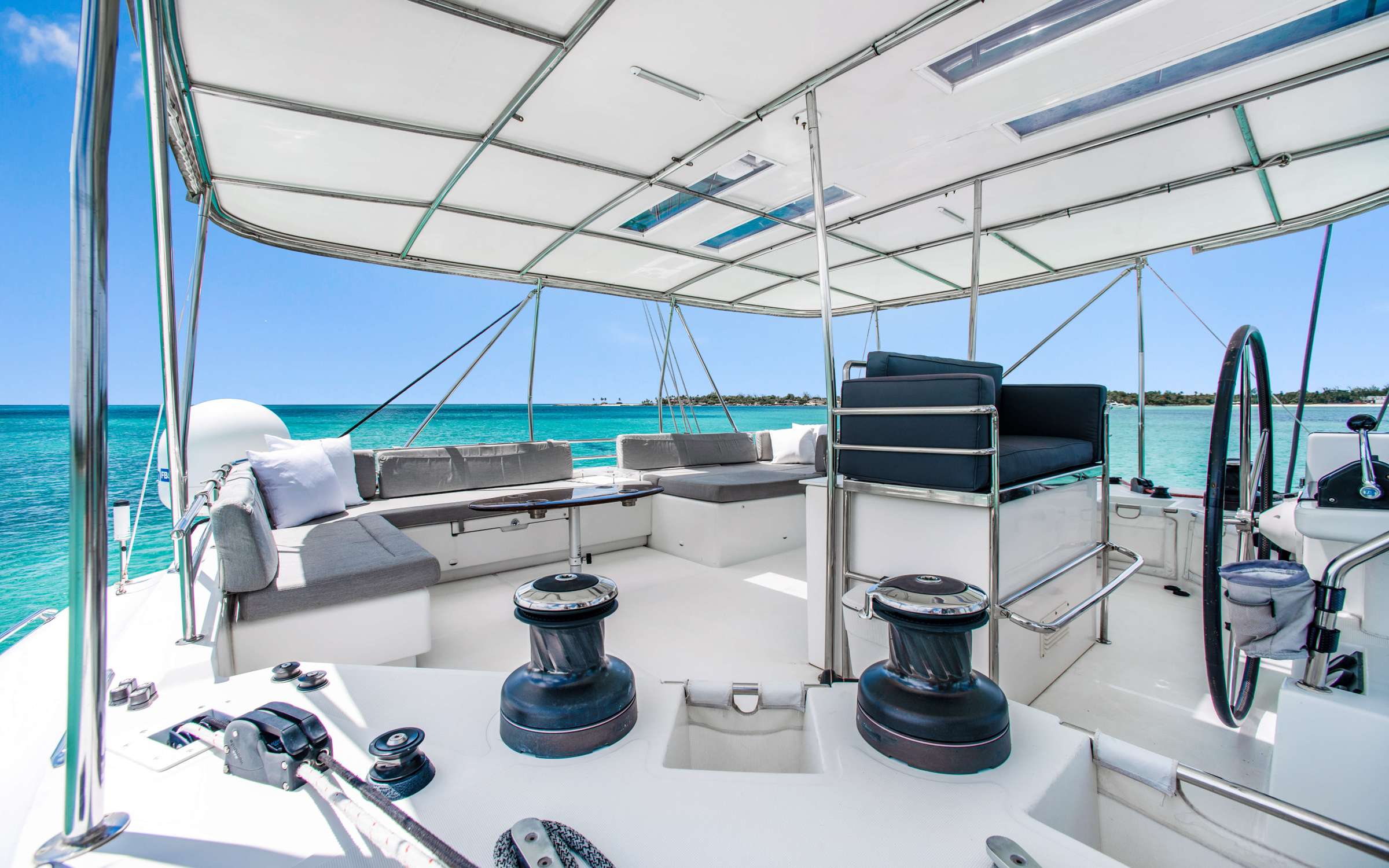 Luxury Crewed Catamaran MIRA SOL photo 5